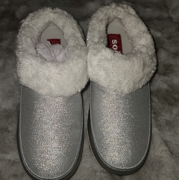 Sorel Slippers - Picture 8 of 12